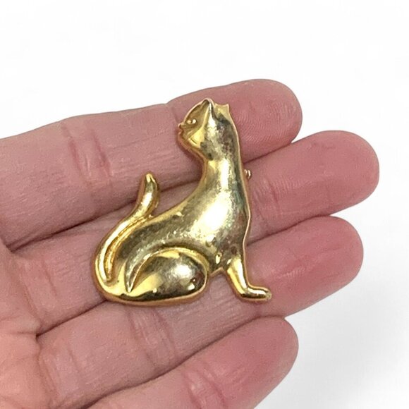 Vintage Gold Tone Cat Brooch Seated Cat Seen In Profile View 3" - Picture 1 of 3